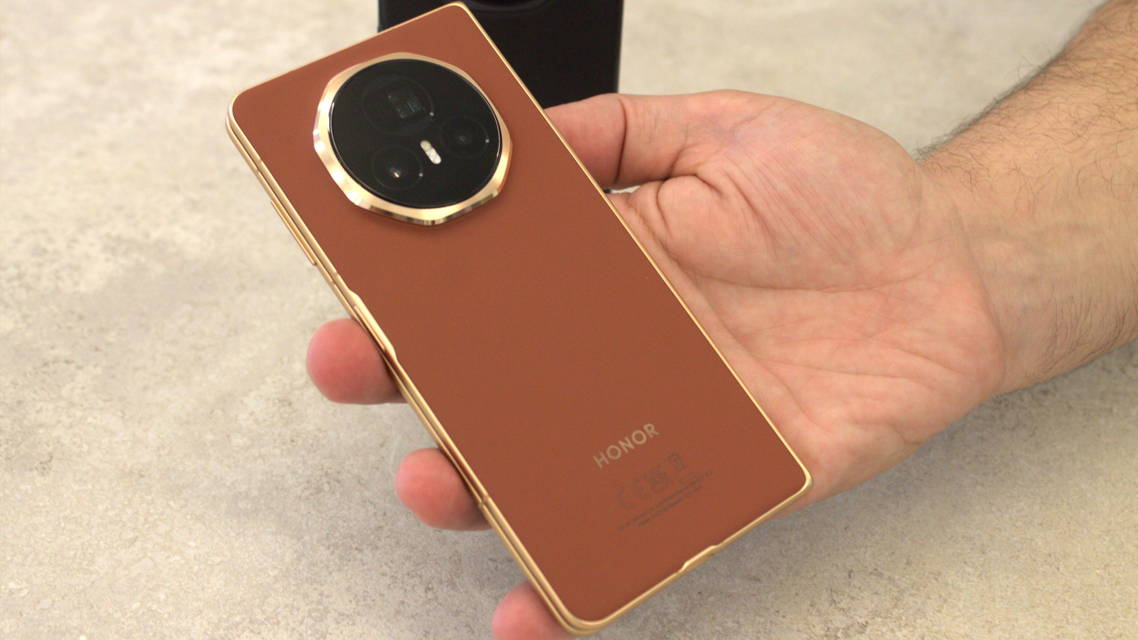 Honor Magic V3