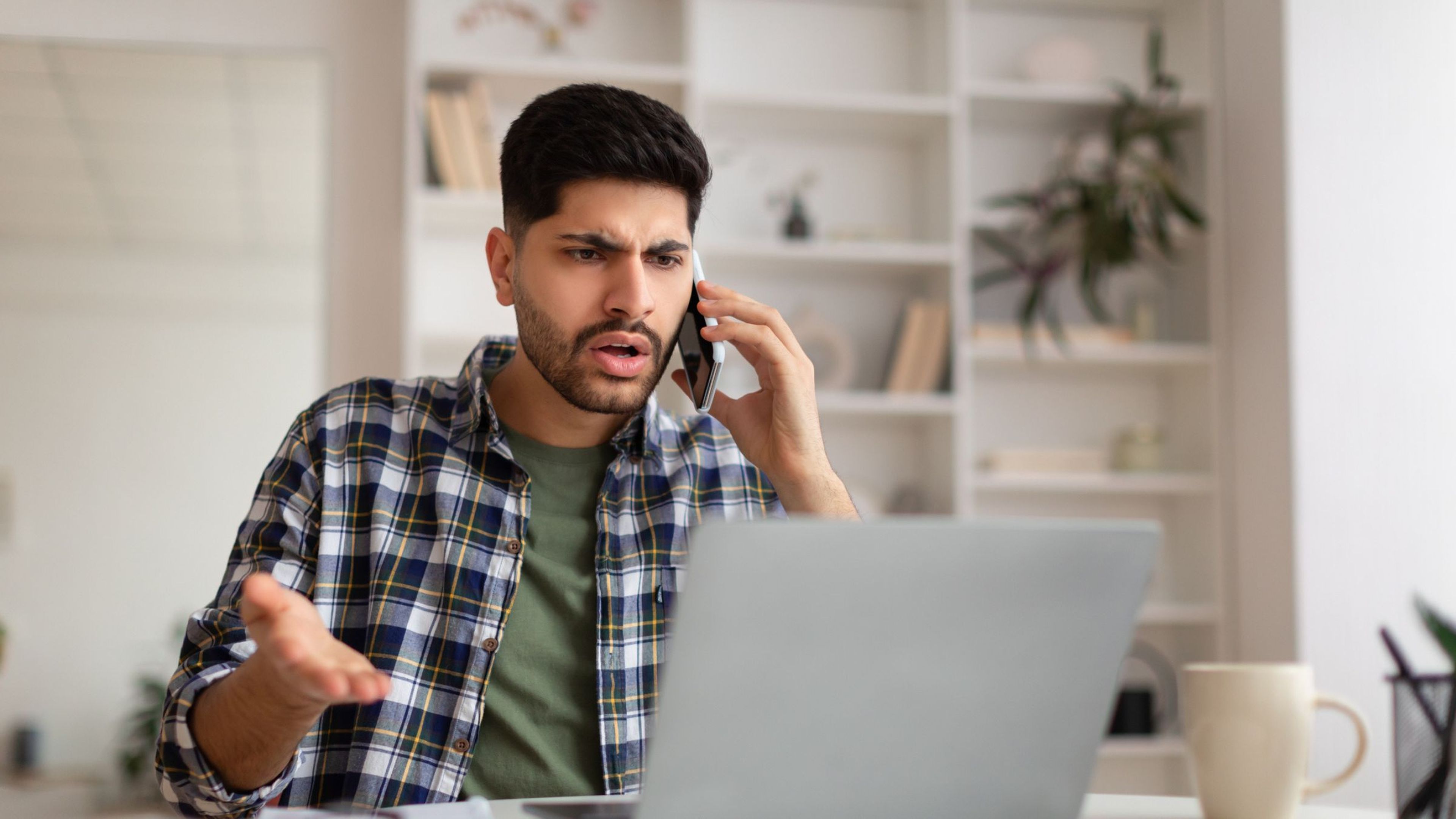 Vodafone, Jazztel y Yoigo repiten un año más como las compañías con más reclamaciones de los clientes
